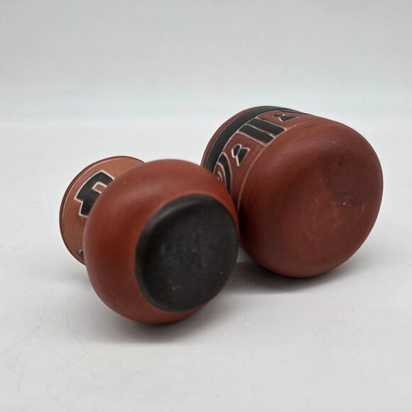 Set Of 2 Miniature Terracotta Clay Pots With Geometric & Tribal Maya Patterns - Picture 8 of 9
